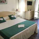 ホテル Albaruja 4*