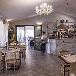 Hotel Albaruja