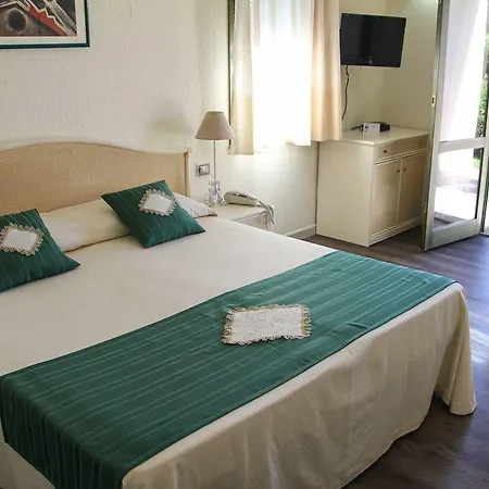 Отель Albaruja 4*